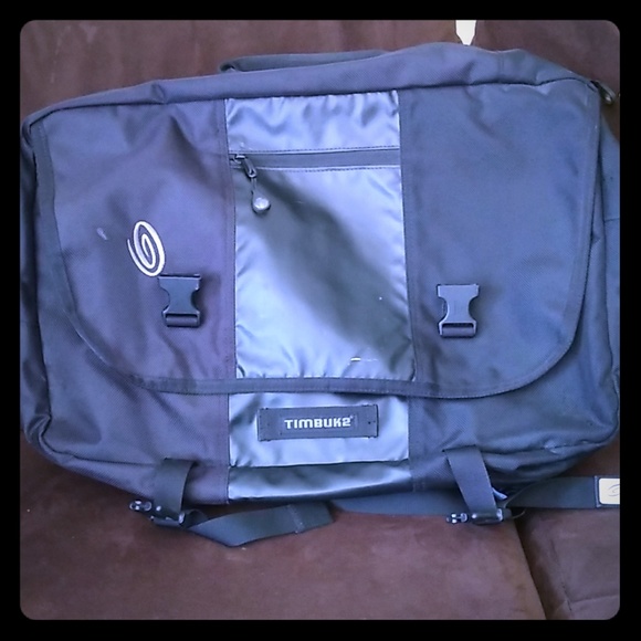 Timbuk2 Handbags - Timbuk2 laptop briefcase/backpack black Timbuk2 Handbags - Timbuk2 laptop briefcase/backpack black